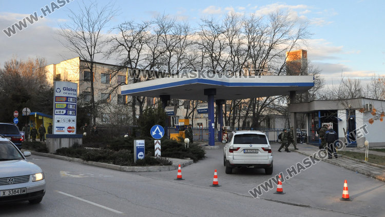 Данъчните запечатаха още една бензиностанция в Хасково