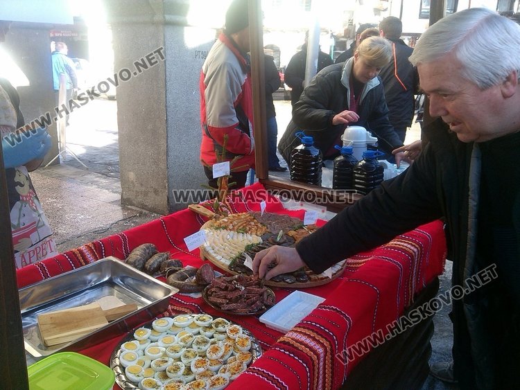Празник на мераклийското мезе в Широка лъка събира отново любителите на вкусната храна и родопски закачки 