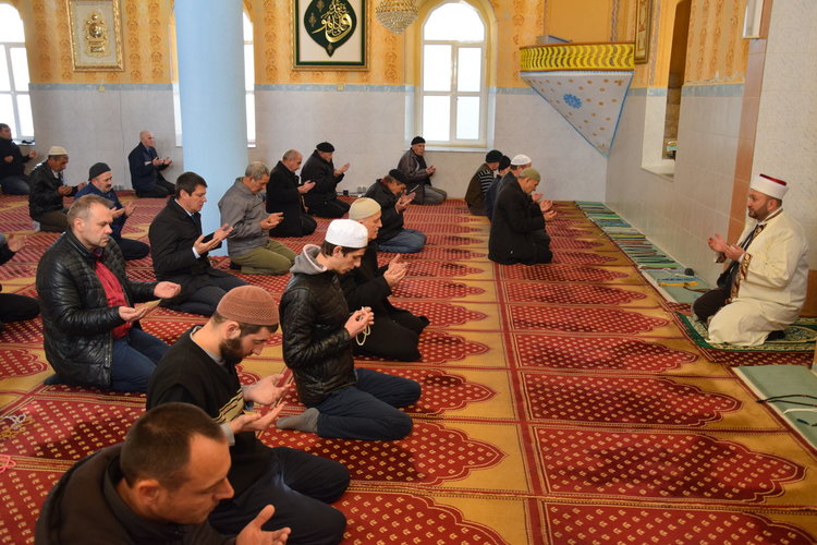 Районният мюфтия Бейхан Мехмед отслужи петъчна молитва в Ардино