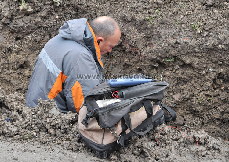 проверяват и връзките за тока