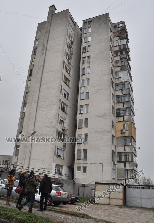 12-етажен блок на ул. „Дунав“ наводнен, изгоря им хидрофора