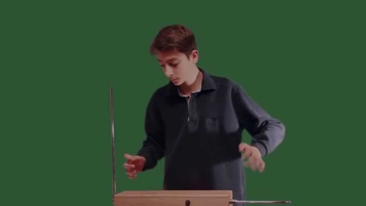 Фантастичен инструмент, на който се свири без да бъде докосван (видео)