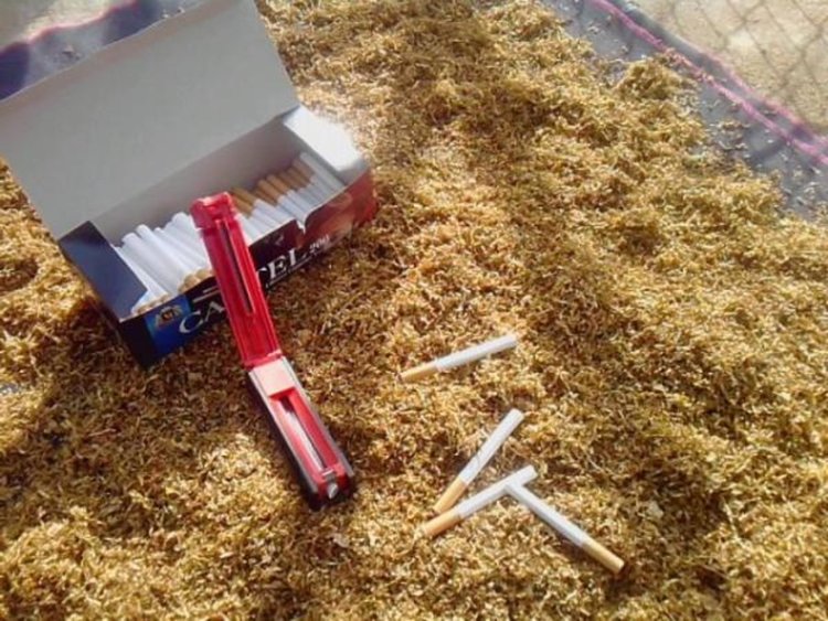 Иззеха незаконен тютюн и цигари от селска бакалия 