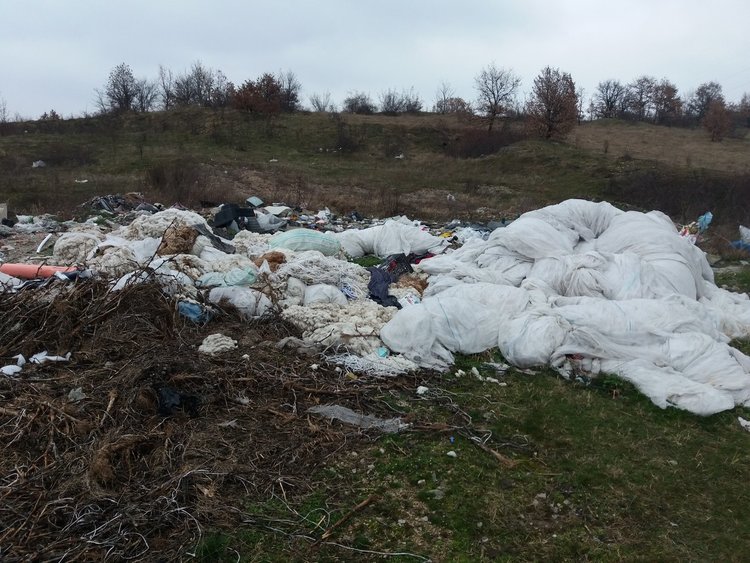 Огромно незаконно сметище се появи край Узунджово