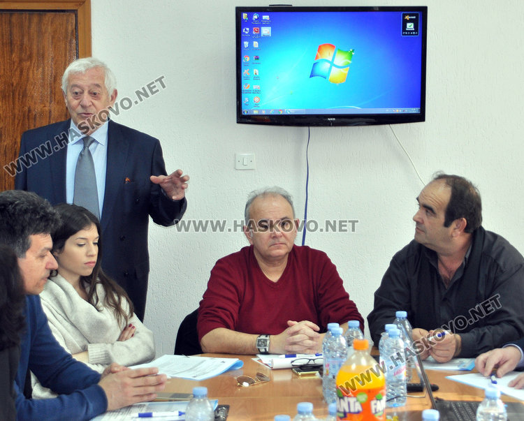 Гърци и българи търсят предимствата на старите сортове грозде в пограничната зона