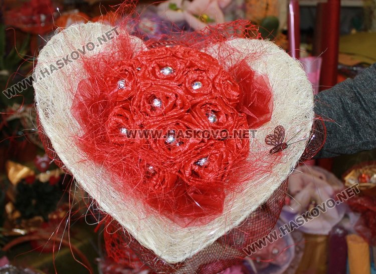 Търсят букети от бонбони за любимия за Св.Валентин