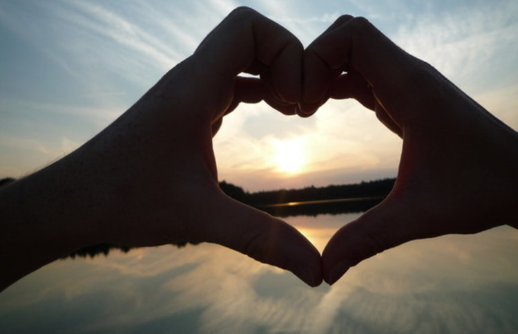 EVN с предложение към влюбените през февруари