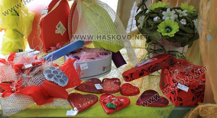Търсят букети от бонбони за любимия за Св.Валентин