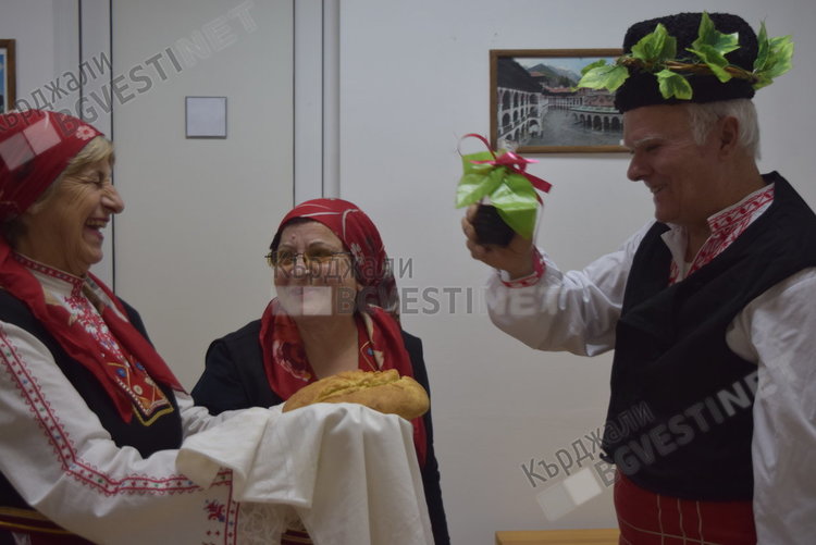 Кърджалийци се точат за Трифон Зарезан, общината кани винари на конкурс