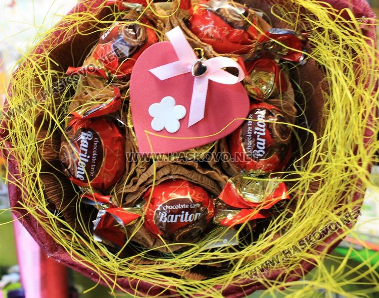 Търсят букети от бонбони за любимия за Св.Валентин