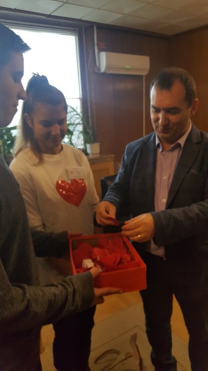 860 валентинки раздадоха от ОДК в Кърджали  