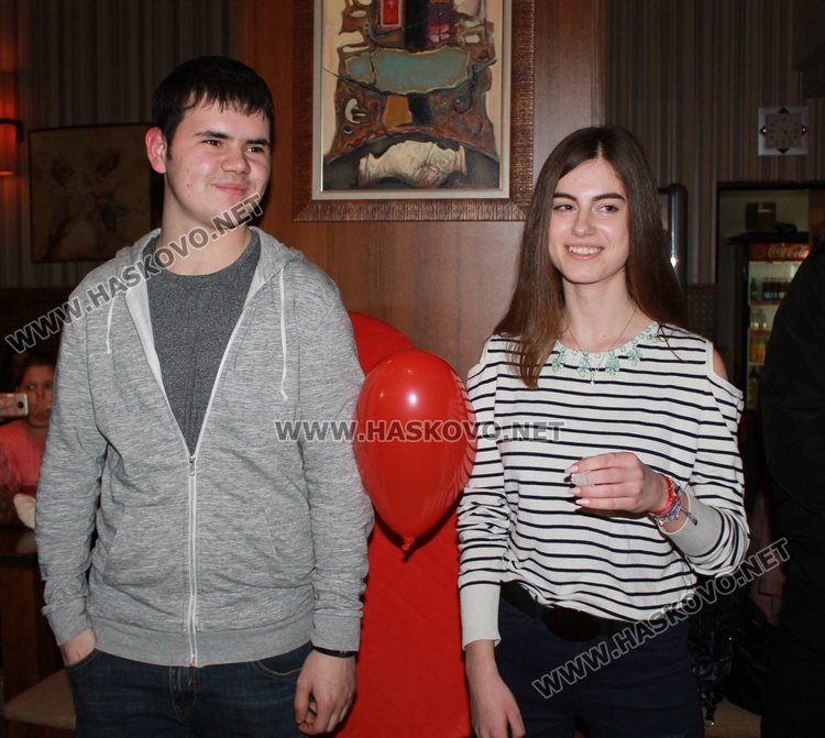 Три двойки участваха в празник, посветен на Св.Валентин в Димитровград