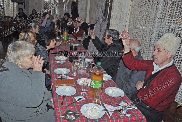 В Добрич почетоха Трифон Зарезан като национален празник