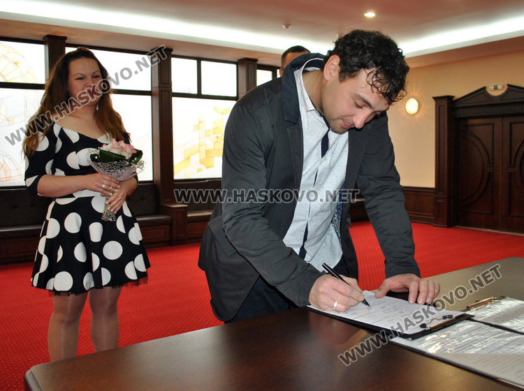 Диана и Добрин Петрови първи си казаха „Да“ в Деня на влюбените