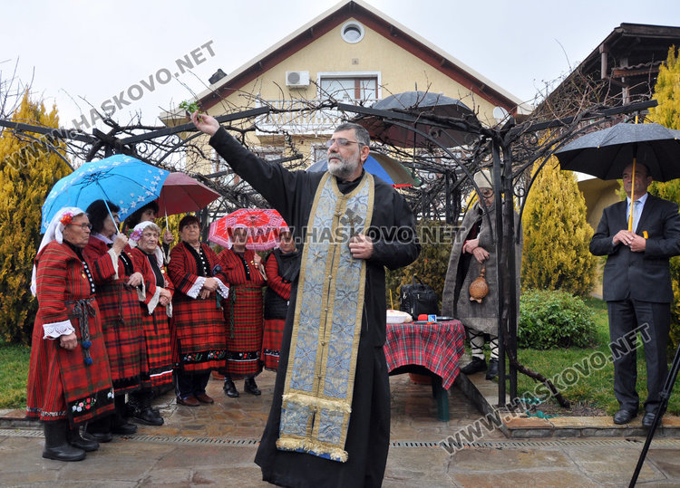В Добрич почетоха Трифон Зарезан като национален празник