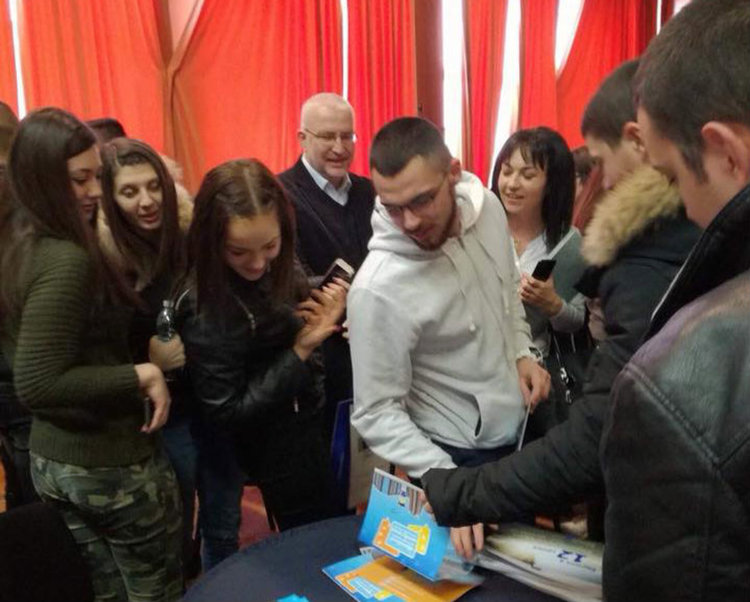 Златаровци посрещнаха евродепутата Светослав Малинов