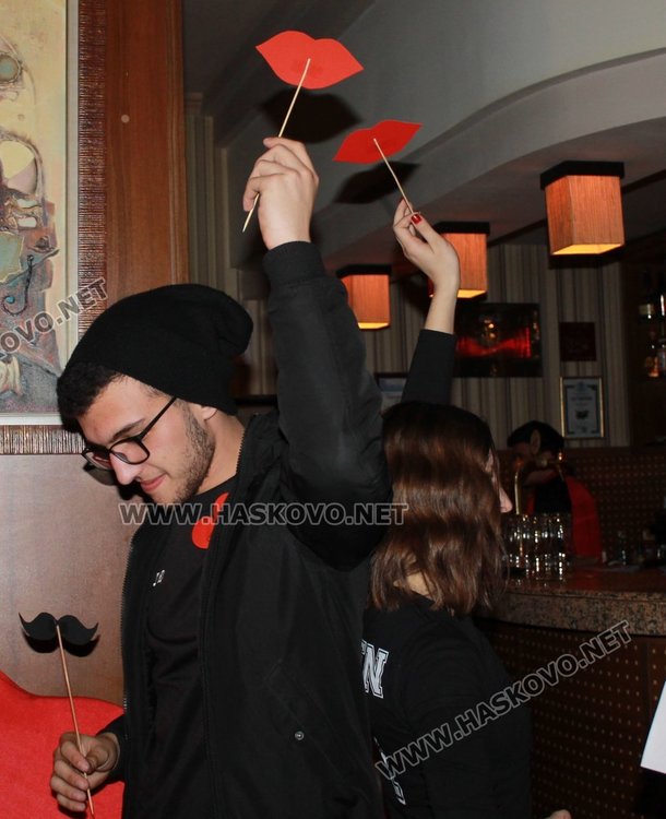 Три двойки участваха в празник, посветен на Св.Валентин в Димитровград