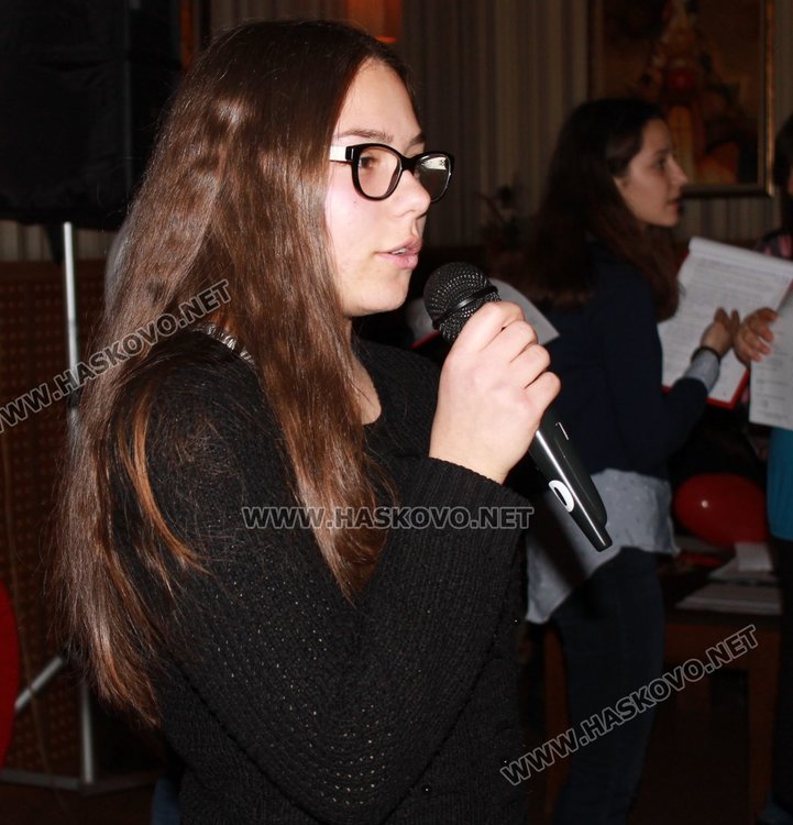 Три двойки участваха в празник, посветен на Св.Валентин в Димитровград