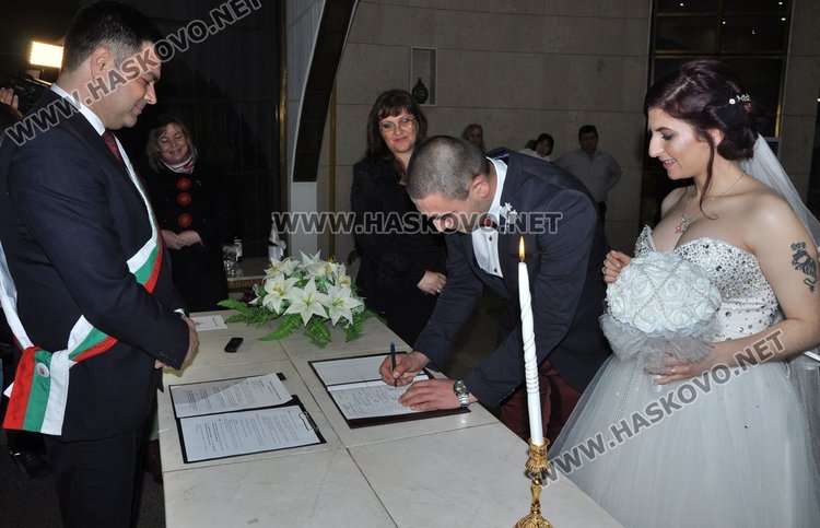 Валентин и Валентина се врекоха във вярност на Св.Валентин