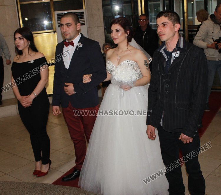 Валентин и Валентина се врекоха във вярност на Св.Валентин