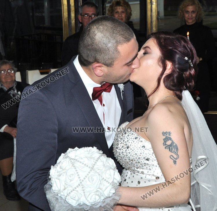 Валентин и Валентина се врекоха във вярност на Св.Валентин