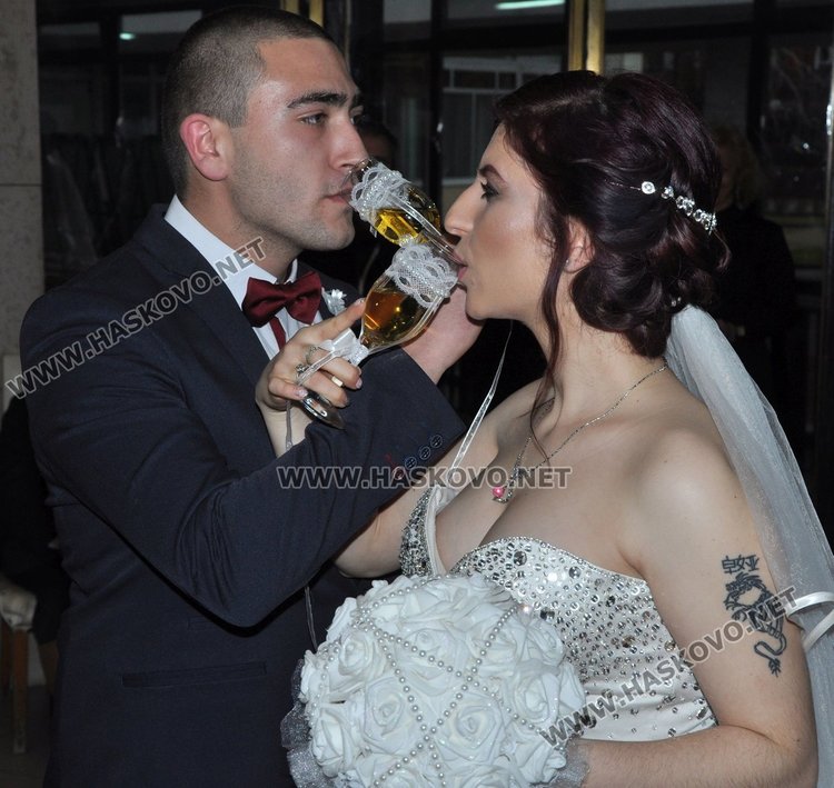 Валентин и Валентина се врекоха във вярност на Св.Валентин