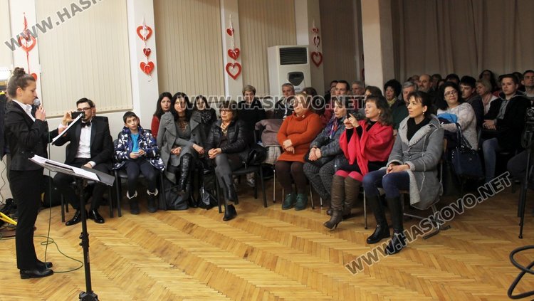 Духовият оркестър поднесе на димитровградчани "Любовен елексир"