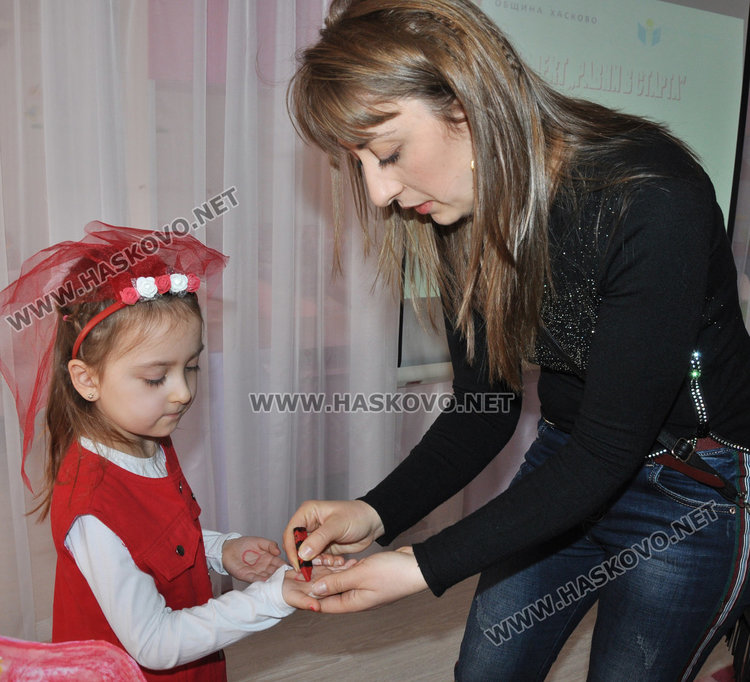 Турска сватба показаха петгодишни в забавачка