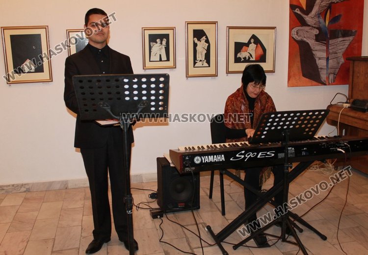 Димитровградчанин представи графични колажи от 80-те години