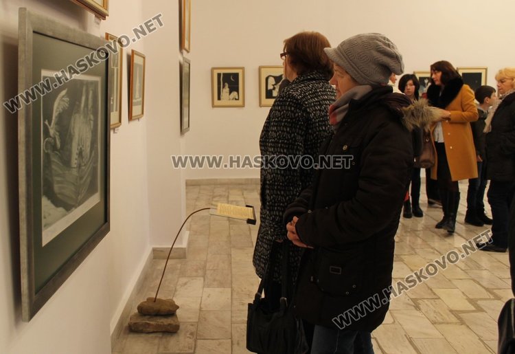 Димитровградчанин представи графични колажи от 80-те години