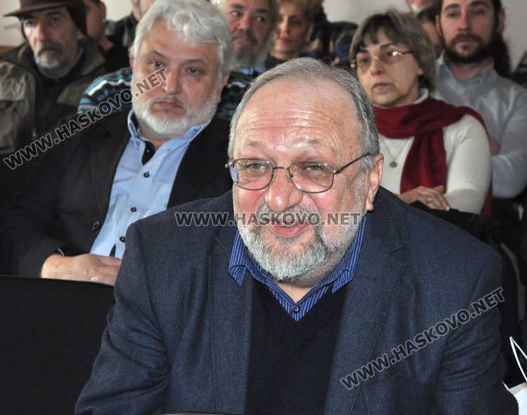 Проф. Красимир Лещаков