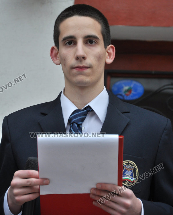 Единадесетокласникът Георги Васев - ученик на годината на Езиковата гимназия