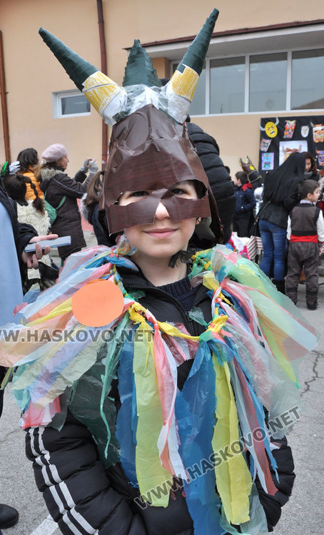 Страшилища гониха зимата и злите сили в училище „Св. Климент“