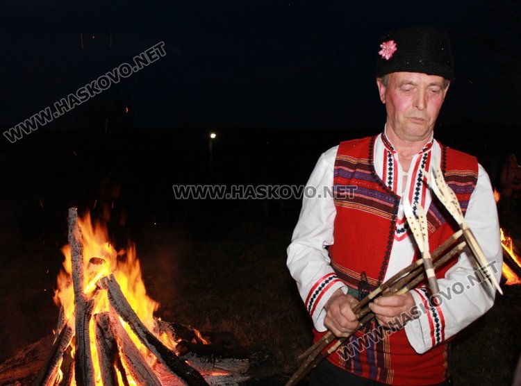 Ден на чавгата празнуваха в димитровградското село Бряст