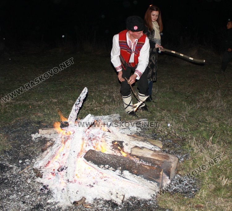 На финала към небето полетяха чавги за здраве и благоденствие на дома и стопанството