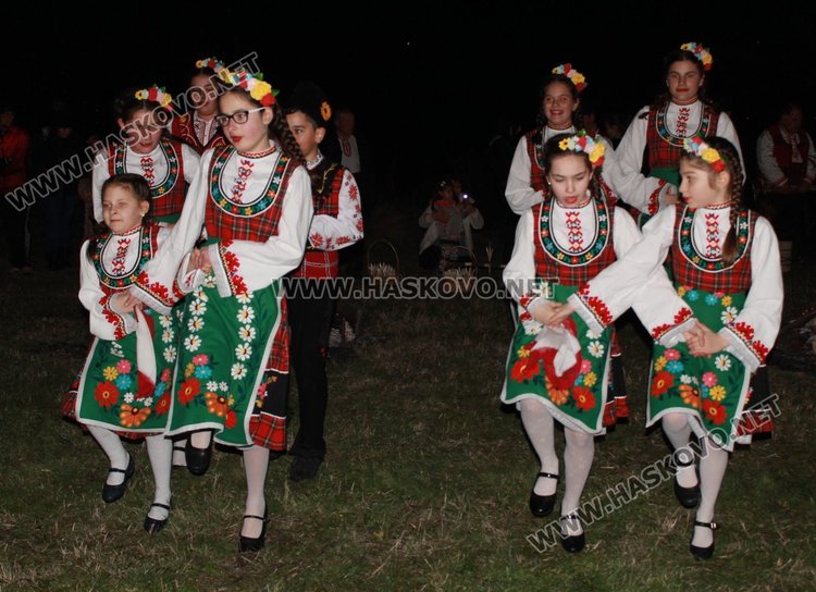 Ден на чавгата празнуваха в димитровградското село Бряст