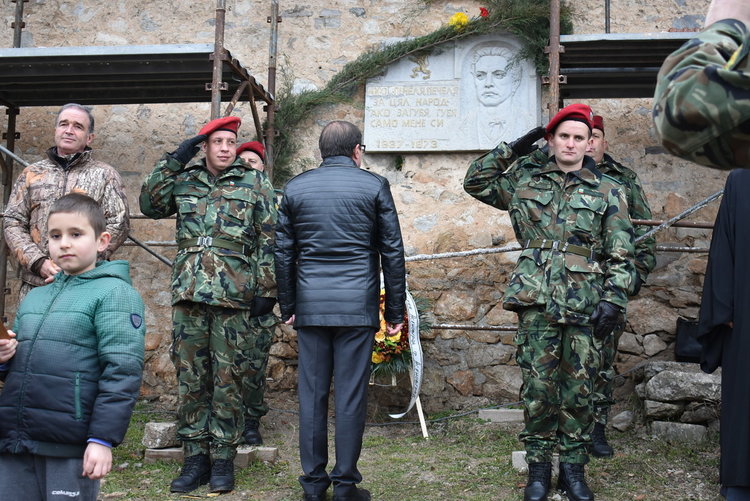 Стотици се включиха в похода-поклонение пред делото на Апостола