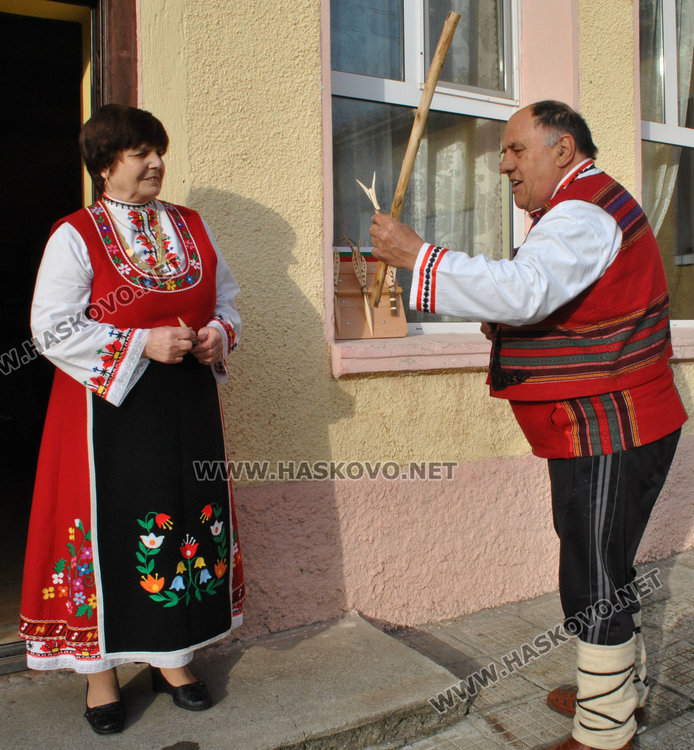 На Сирни Заговезни се иска прошка и се мятат чавги за здраве и плодородие 