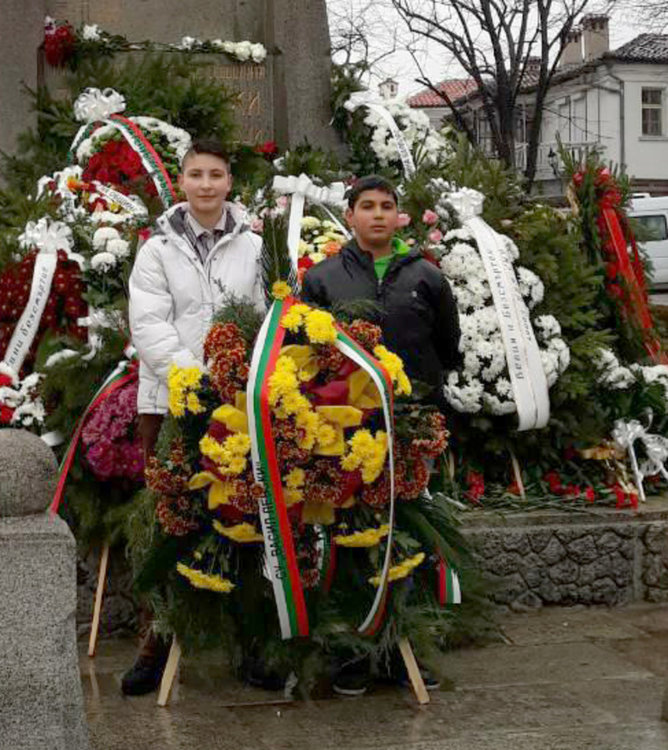 Рецитал и цветя за 145 г. от гибелта на Васил Левски 