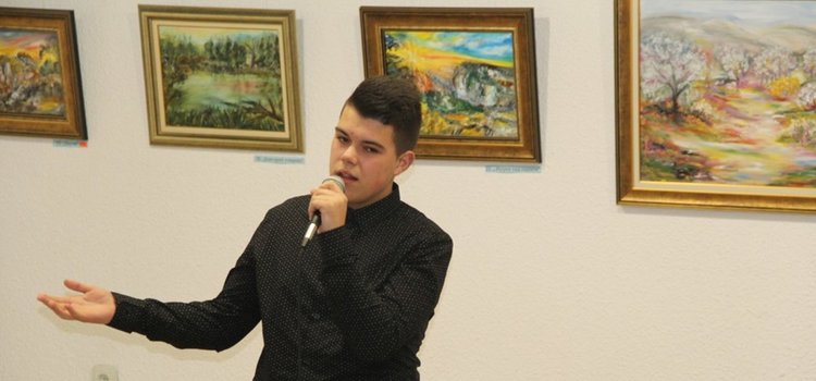 Млади таланти изнесоха концерт с поп и джаз изпълнения в КДК