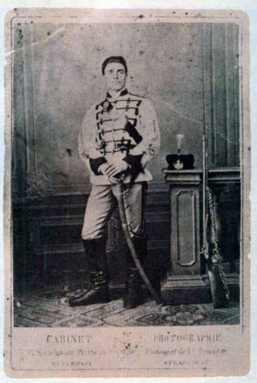 Една от малкото запазени автентични снимки на Апостола се пази в Държавния архив в Смолян. На нея Дяконът е облечен с униформата на Първа Българска легия /1862/63 година/, а самата снимка, дело на известния тогавашен фотограф Тома Хитров от Ловеч, е правена през 1868 година.