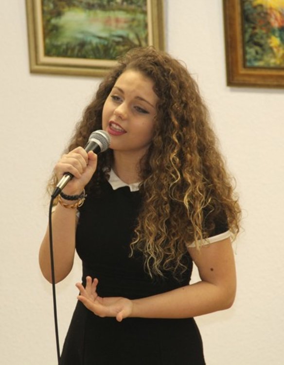 Млади таланти изнесоха концерт с поп и джаз изпълнения в КДК