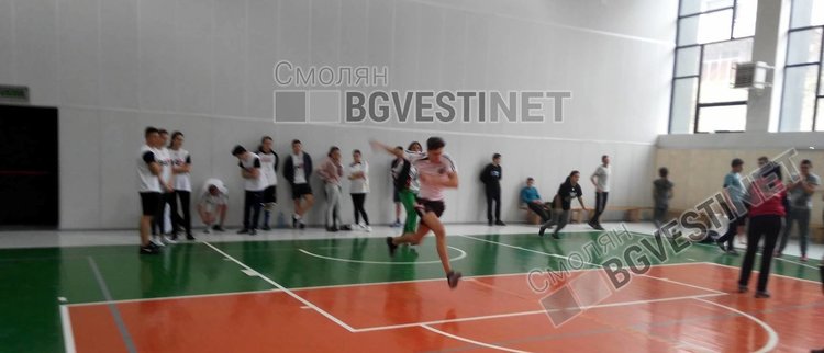 Приз за ПМГ „Васил Левски“ на състезанието „Лъвски скок“ в чест на 145 години от гибелта на Апостола