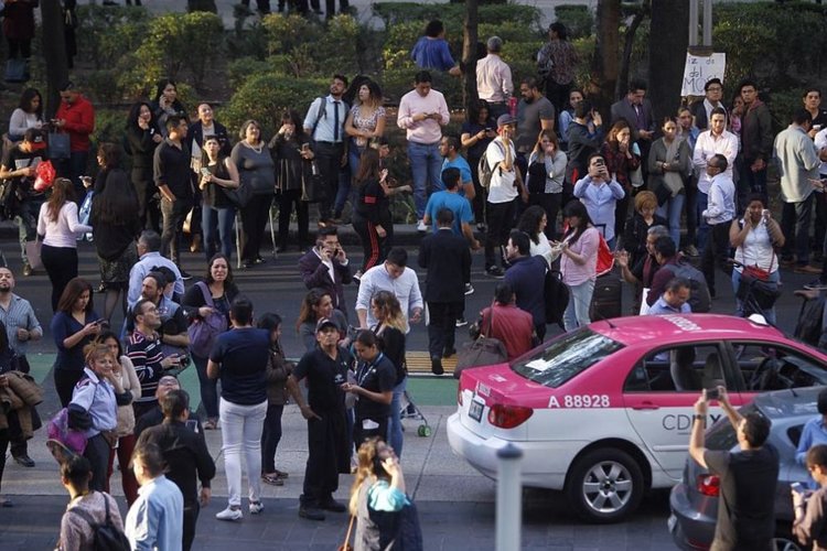  Извънредно положение в 33 общини в Мексико заради силното земетресение