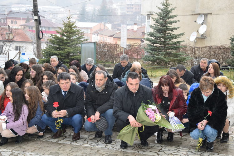 Почит към Апостола отдадоха в СУ „Васил Левски” в Ардино