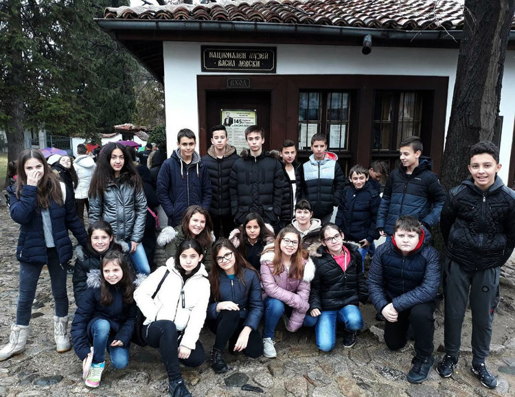 Рецитал и цветя за 145 г. от гибелта на Васил Левски 