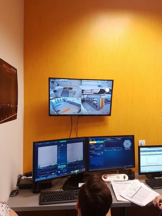 За пръв път у нас: В Пловдив вече безкръвно лекуват онкологични заболявания  с кибернож