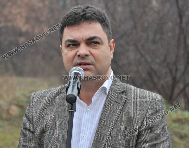 Търсят финансиране за ремонта на междублоковите пространства на бул."България"