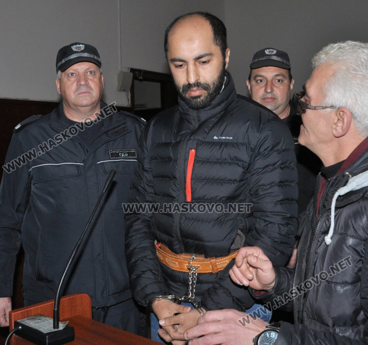 Издирваният за тероризъм остава в ареста, глобиха преводач и адвокат