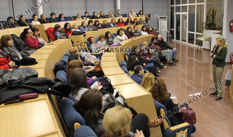 Зала "Гросето" бе препълнена за срещата